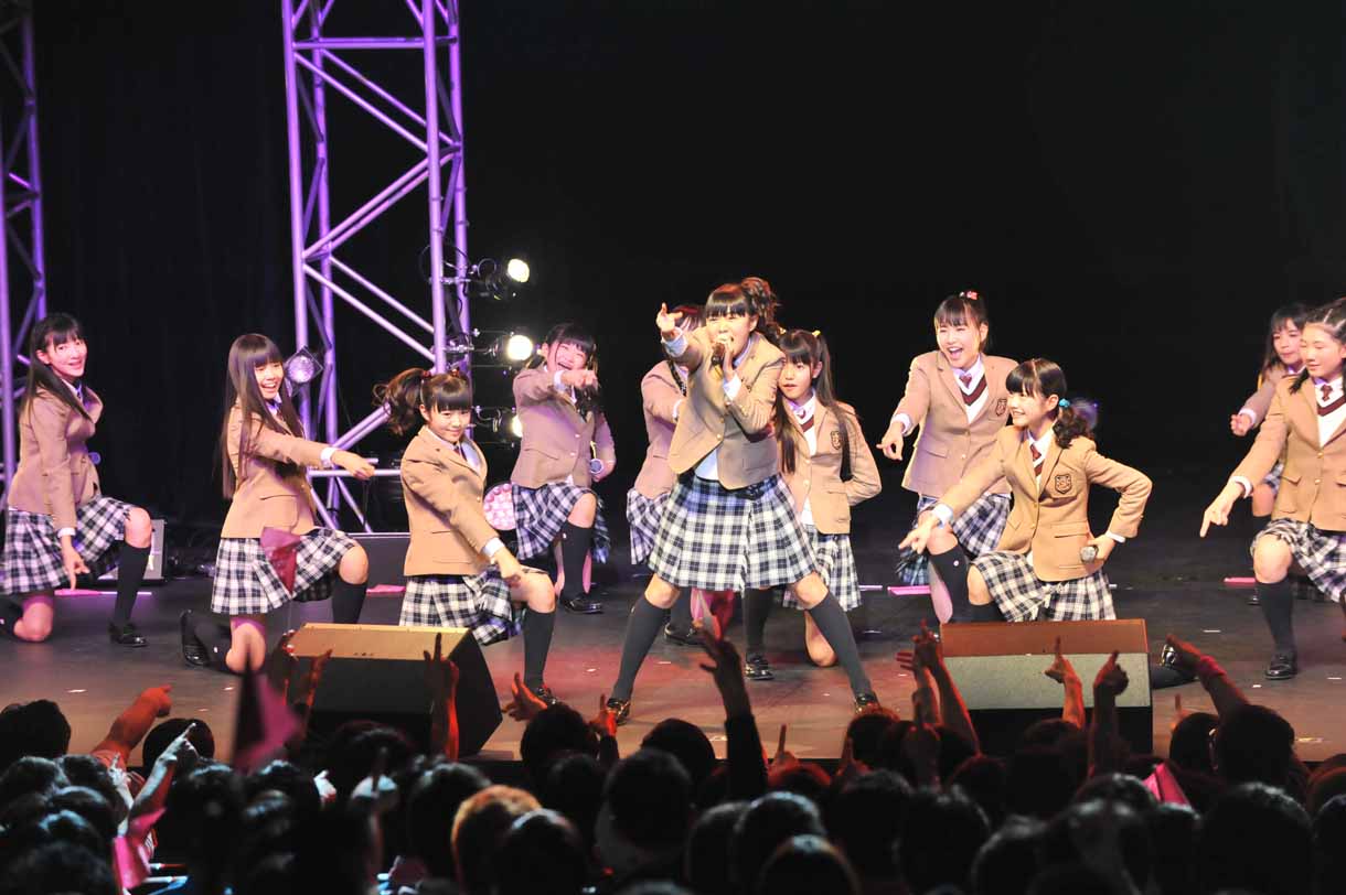 さくら学院「さくら学院 デビュー3周年記念LIVE ～ Towards Our Dream with You ～」ライブの様子。