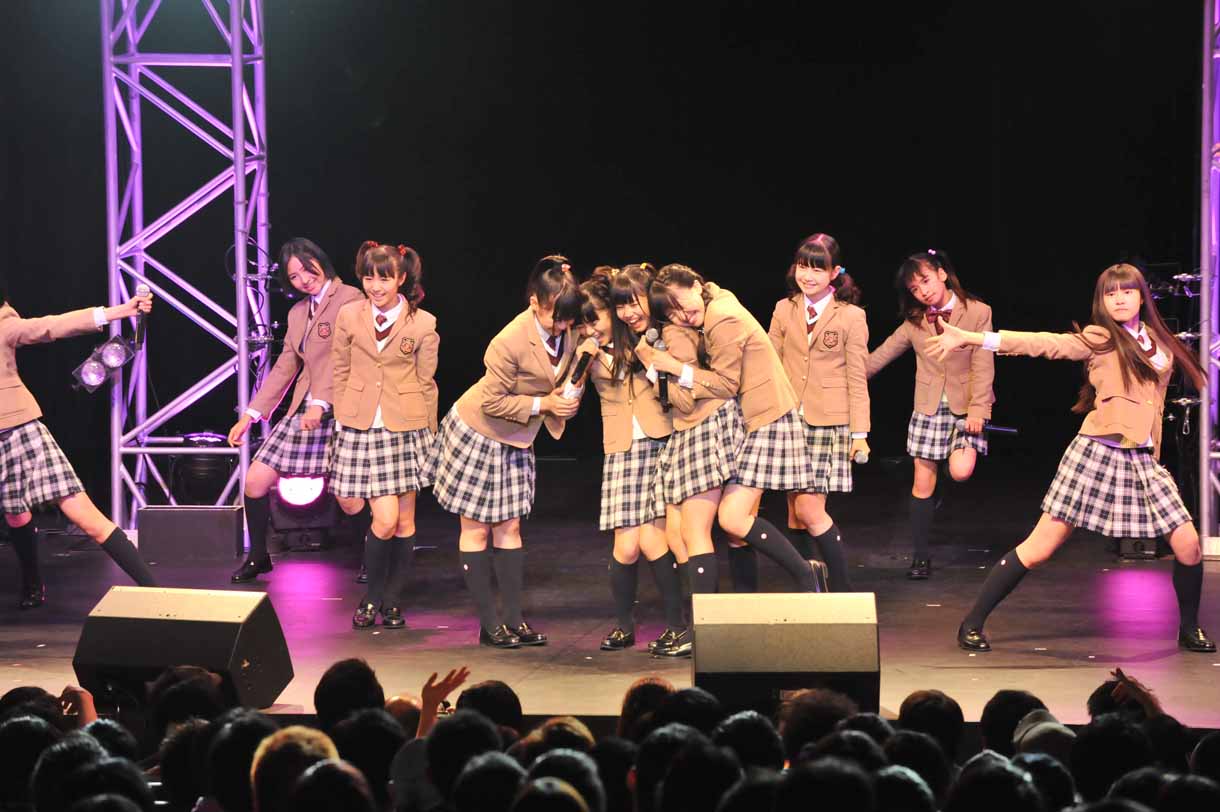 さくら学院「さくら学院 デビュー3周年記念LIVE ～ Towards Our Dream with You ～」ライブの様子。