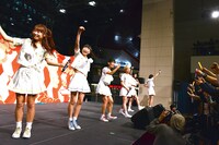 でんぱ組.inc「でんぱ組.inc『WORLD WIDE DEMPA』発売記念インストアツアー ～萌えキュンソングをあなたにお届け♪～」横浜公演の様子。