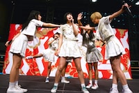 でんぱ組.inc「でんぱ組.inc『WORLD WIDE DEMPA』発売記念インストアツアー ～萌えキュンソングをあなたにお届け♪～」横浜公演の様子。