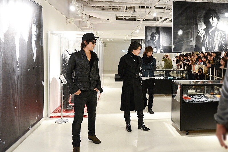 「LUNA SEA × TOWER RECORDS presents A WILL」を訪れたJ、RYUICHI、INORAN。