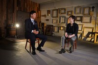 三浦大知と長谷川勇也選手の対談の様子。