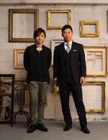 左から三浦大知、福岡ソフトバンクホークスの長谷川勇也選手。