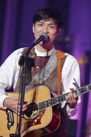 「森山直太朗コンサートツアー2013～14『自由の限界』」中野サンプラザ公演の様子。 （Photo by Hajime Kamiiisaka）