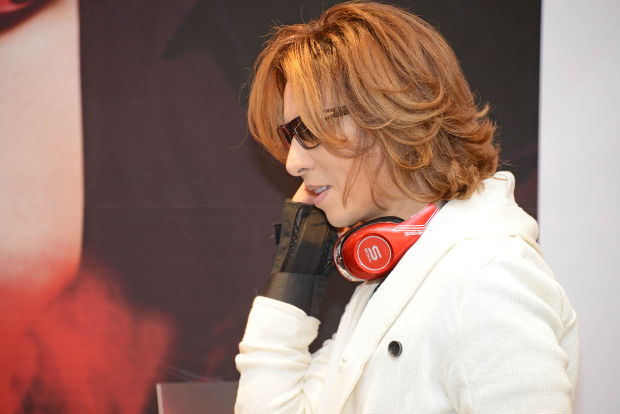YOSHIKI