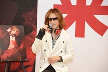 YOSHIKI
