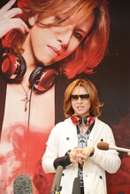 YOSHIKI