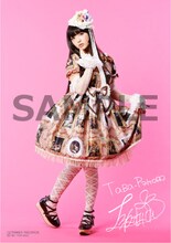 上坂すみれ特製ブロマイドはタワーレコード＆TOWERmini全店およびTOWER RECORDS ONLINEにてアルバム購入者に配布。