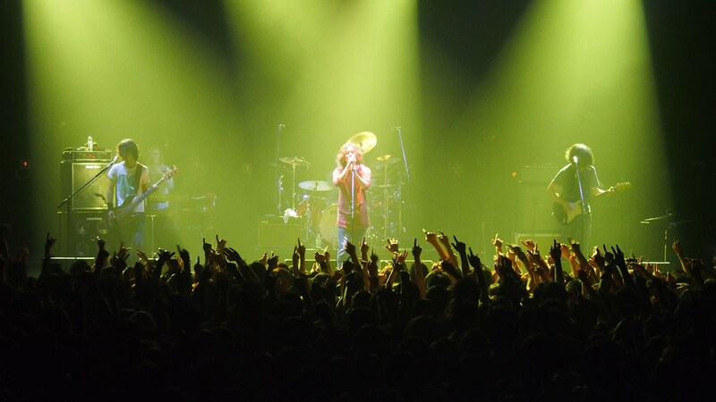 藍坊主「aobozu LIVE 2013『OTOMOTO 百景夜行～大江戸からくり灯籠の怪～』」東京・SHIBUYA-AX公演の様子。