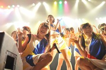 LinQ「LinQ ちかっぱ全国ツアー2013」ライブの様子。