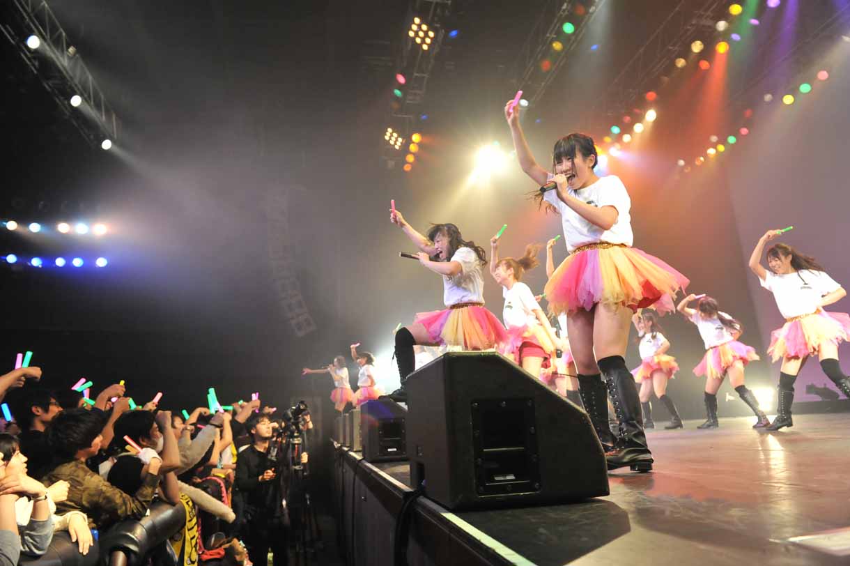 LinQ「LinQ ちかっぱ全国ツアー2013」ライブの様子。