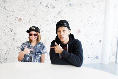 左からNatty（Vo / 道玄坂下り隊）、Bunta（Dr / TOTALFAT）。