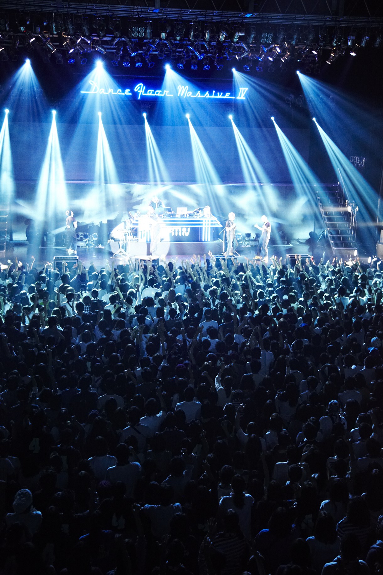「RIP SLYME TOUR 2013 DANCE FLOOR MASSIVE IV」東京公演の様子。
