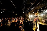 「華麗なる激情 Vol.7」東京公演にゲスト参加したDIV。（撮影：釘野孝宏、伊坂謙）