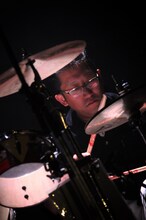 田森篤哉（Dr）（撮影：菊池茂夫）