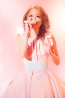 西野カナ。「Kanayan X'mas Special ～wish & real～」の様子。