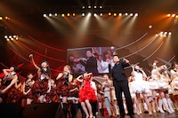 オープニングにはマー君こと田中将大投手も登場。 (C)AKS