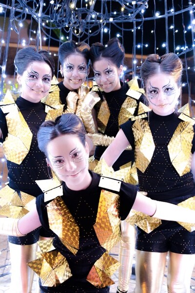 「日灼けマシーン」PV撮影での奇抜メイクに挑戦したリンダ3世。