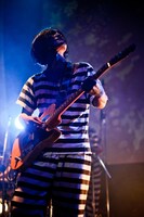 須藤寿（Vo, G）