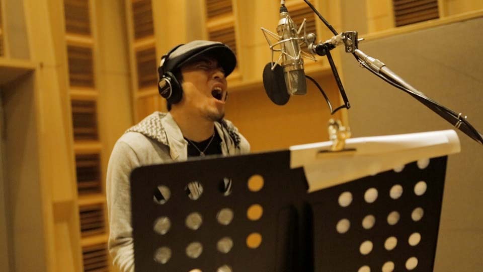映画「ファンキー加藤 / My VOICE ～ファンモンから新たな未来へ～」のワンシーン。