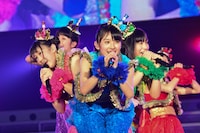 チームしゃちほこ「愛の地球祭り2013」の様子。