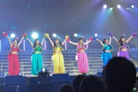 チームしゃちほこ「愛の地球祭り2013」の様子。