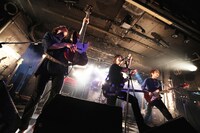 THE NAMPA BOYS「THE NAMPA BOYS ワンマンライブ～歌舞伎町バトルズ～」の様子。（撮影：後藤壮太郎）