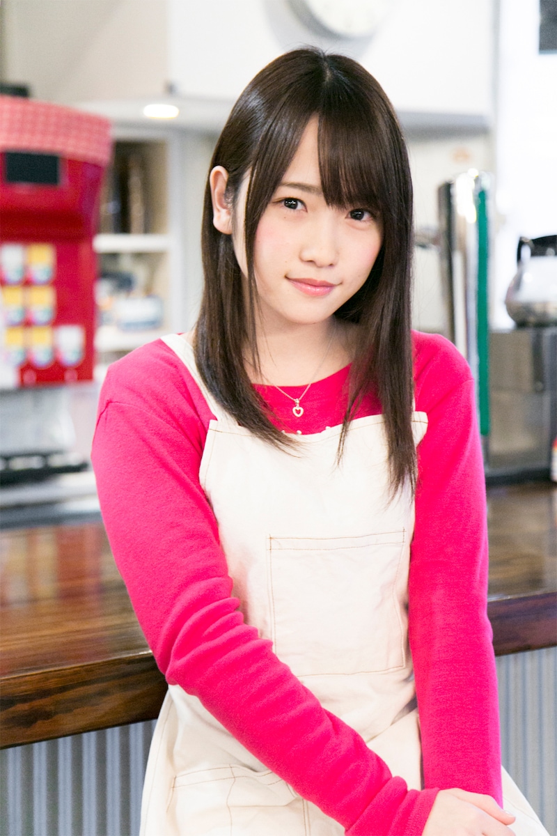 川栄李奈（AKB48）(c)「SHARK」製作委員会