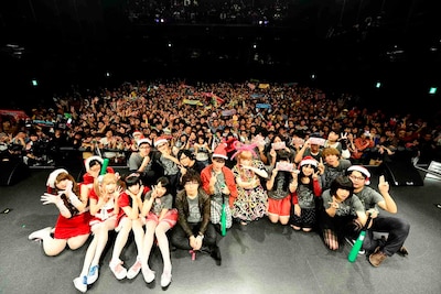 「unBORDE Xmas PARTY」フィナーレでは記念撮影も行われた。