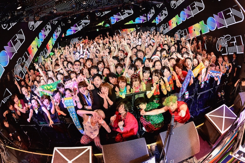 the telephones「SUPER DISCO Hits!!! "nico nico"」の様子。（撮影：古溪一道）