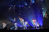 超特急の東京・Zepp DiverCity Tokyo公演の様子。