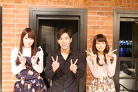 左から高山一実、K、深川麻衣。