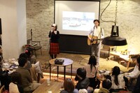 「MORNING PARTY vol.15」でライブパフォーマンスを披露する蜜。