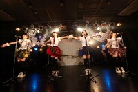 乙女新党「冬だ！2軍のウィンターカーニバル2013～乙女サンタがやってきた！～」の様子。