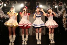 乙女新党「冬だ！2軍のウィンターカーニバル2013～乙女サンタがやってきた！～」の様子。