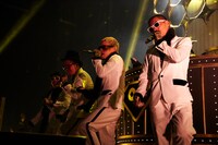 「GOLDEN XMAS TIME LIVE」の様子。