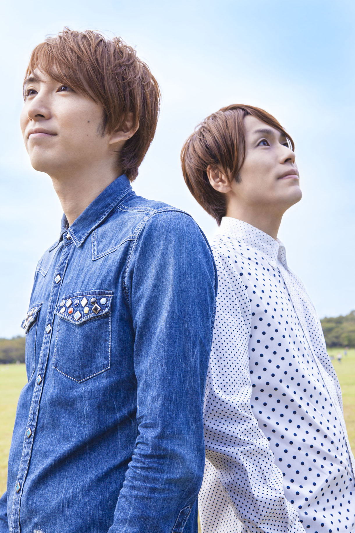 USAGI。左から上田和寛（Vo, G）、杉山勝彦（G, Cho）。