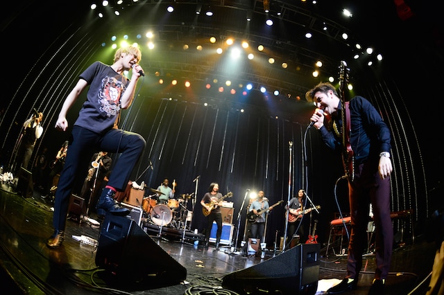 THE BAWDIESとイーライ・ペーパーボーイ・リードのセッションの様子。（撮影：橋本塁）