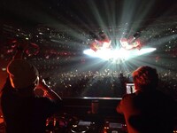 m-floのライブセットの様子。