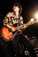 ゲストアクトとして出演したフレデリック。