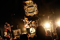 ゲストアクトとして出演したフレデリック。