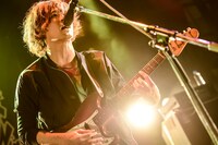 ゲストアクトとして出演したフレデリック。