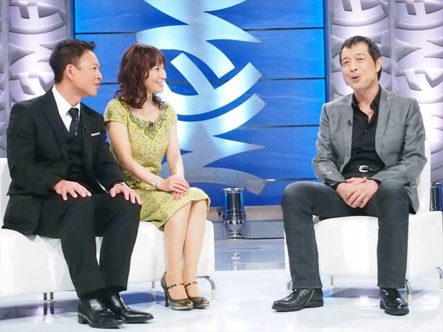 左から恵俊彰、鈴木杏樹、矢沢永吉。