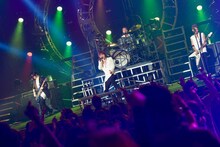 SPYAIRのライブの様子。