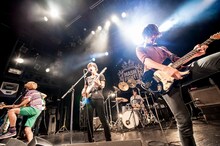 ゲストアクトとして出演したTHE ORAL CIGARETTES。