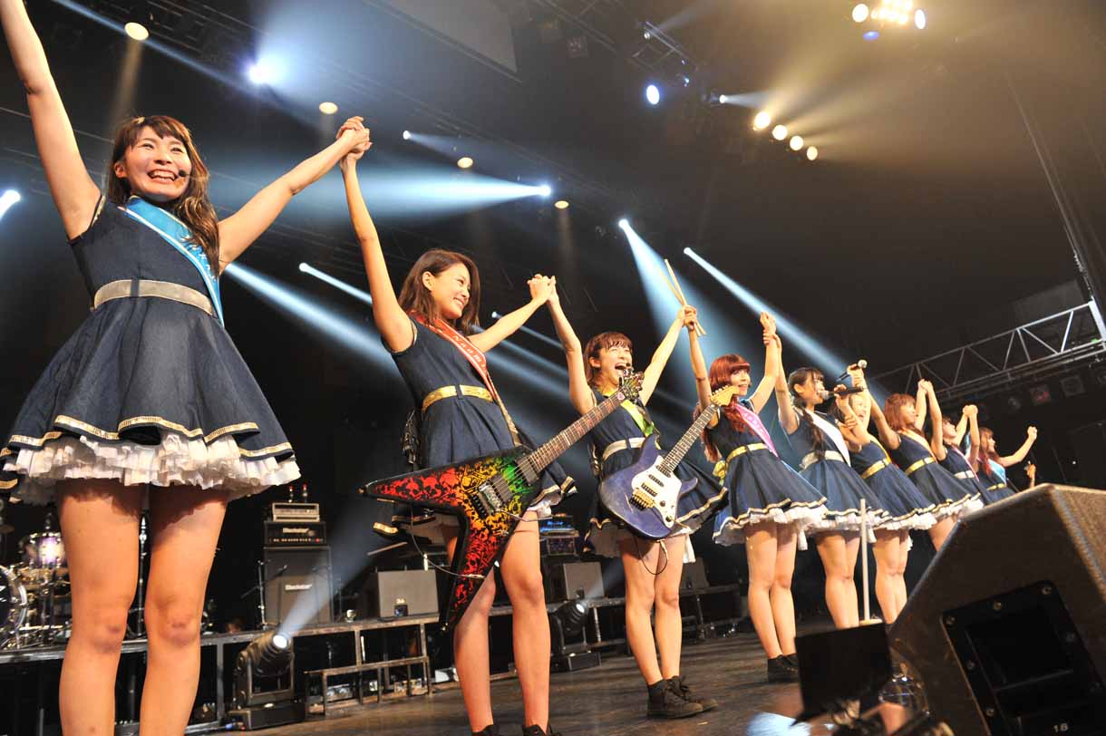 本日12月28日に行われたPASSPO☆のSHIBUYA-AXワンマンフライトの様子。
