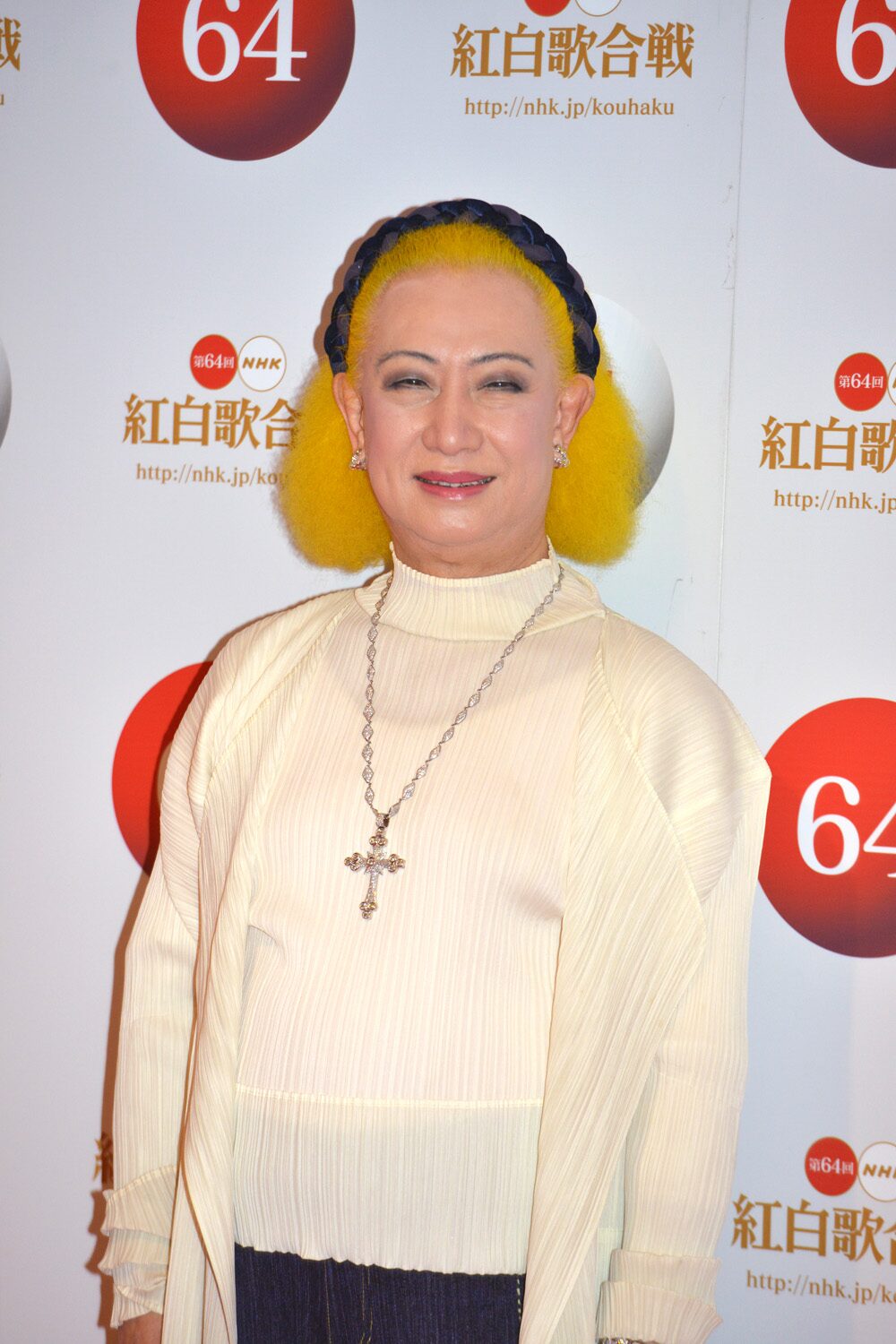 美輪明宏の紅白 戦災孤児を歌う今年もシンプル 空だけ 音楽ナタリー