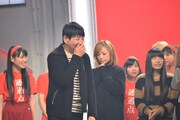 「第64回NHK紅白歌合戦」出演者顔合わせの様子。