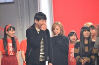 「第64回NHK紅白歌合戦」出演者顔合わせの様子。