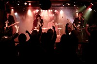 ザ・ビートモーターズ「エレクトリック忘年会」の様子。